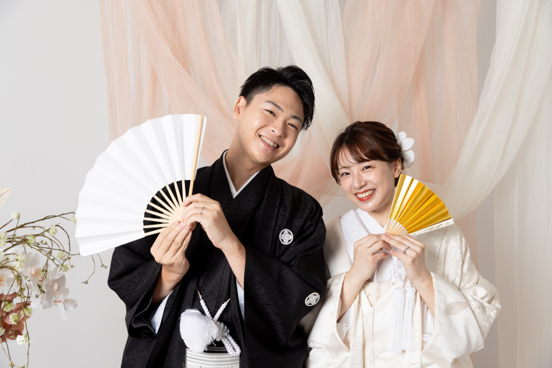 天候に左右されないスタジオ撮影☆和装+洋装98,000円