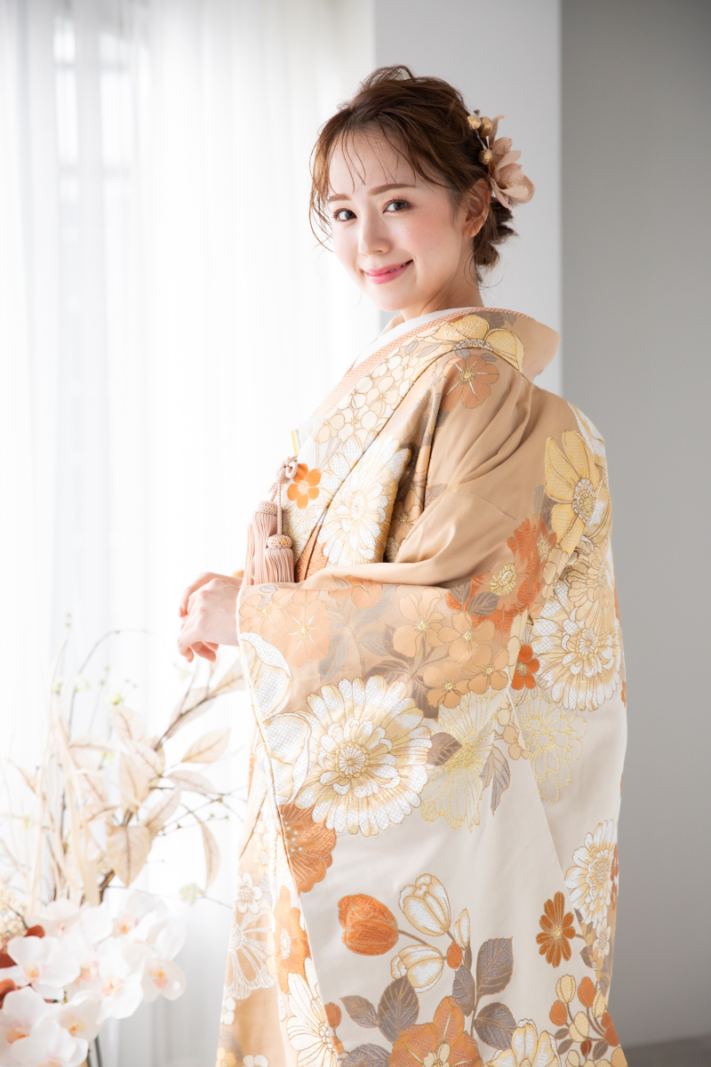 和装撮影のお客様必見!新作の色打掛多数ご用意しております♪