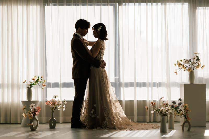 【ウェディングドレスもカラードレスも！】洋装2点スタジオ撮影 90,000円