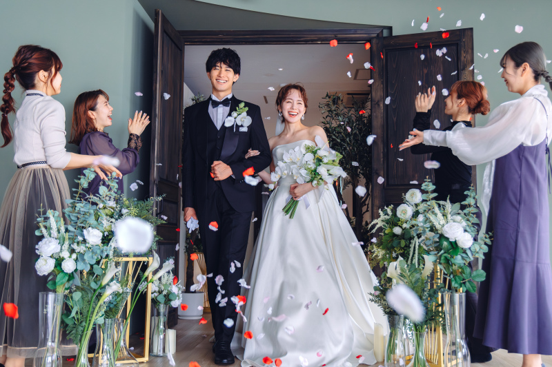 自然光の降り注ぐスタジオで挙式はいかがですか？