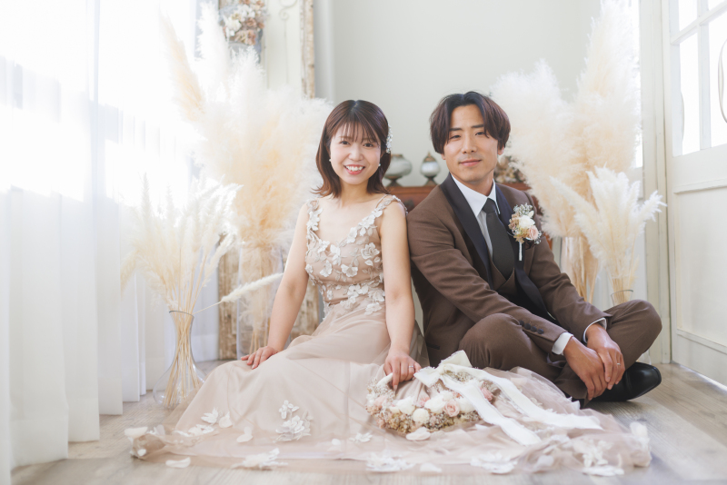 【ウェディングドレスもカラードレスも！】洋装2点スタジオ撮影 90,000円