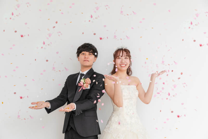 天候に左右されないスタジオ撮影☆和装+洋装98,000円