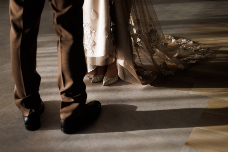 【ウェディングドレスもカラードレスも！】洋装2点スタジオ撮影 90,000円