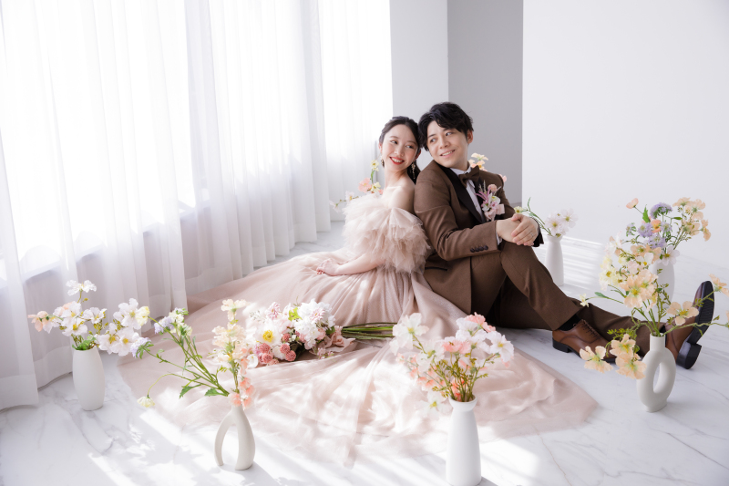 【ウェディングドレスもカラードレスも!】洋装2点スタジオ撮影 90,000円