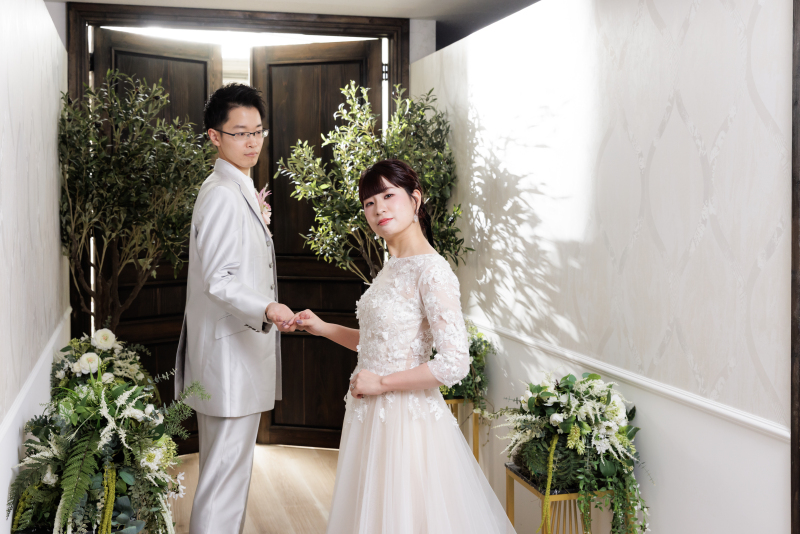 【5月末までの撮影限定】和装＋洋装スタジオ撮影 196,000円&rarr;98,000円