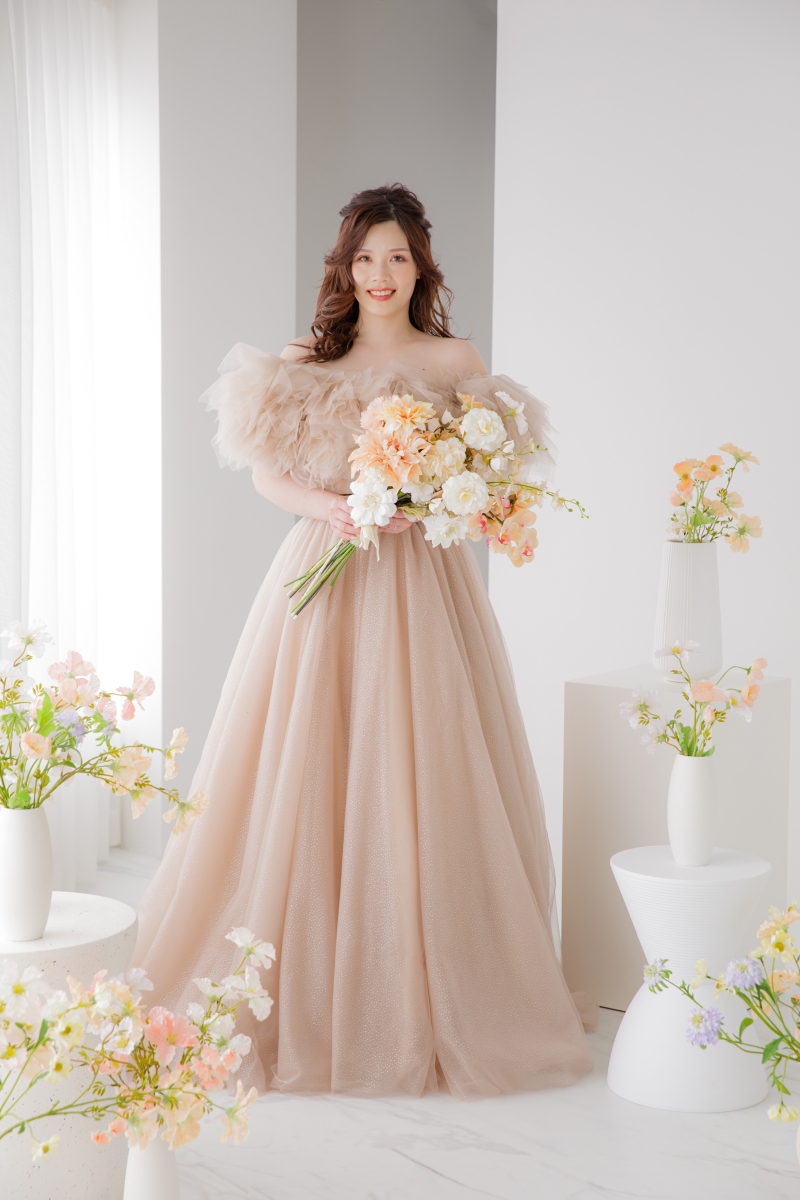 人気衣装のご紹介♡〜カラードレス編〜