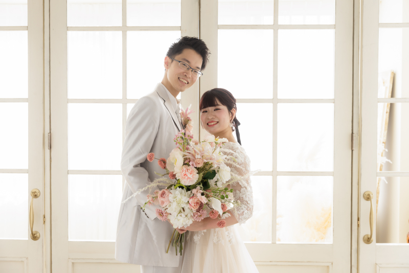 【5月末までの撮影限定】和装＋洋装スタジオ撮影 196,000円&rarr;98,000円