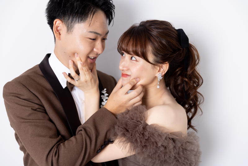 天候に左右されないスタジオ撮影☆和装+洋装98,000円