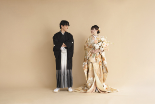【9月末までの撮影で】和装＋洋装スタジオ撮影 196,000円&rarr;98,000円