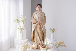 【白無垢も色打掛も着れる！】和装2点スタジオ撮影 120,000円