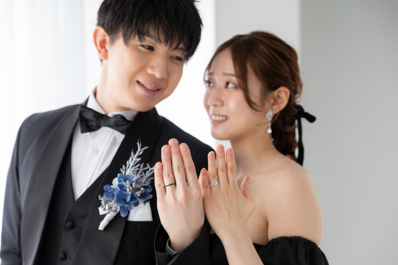 【ウェディングドレスもカラードレスも！】洋装2点スタジオ撮影 90,000円