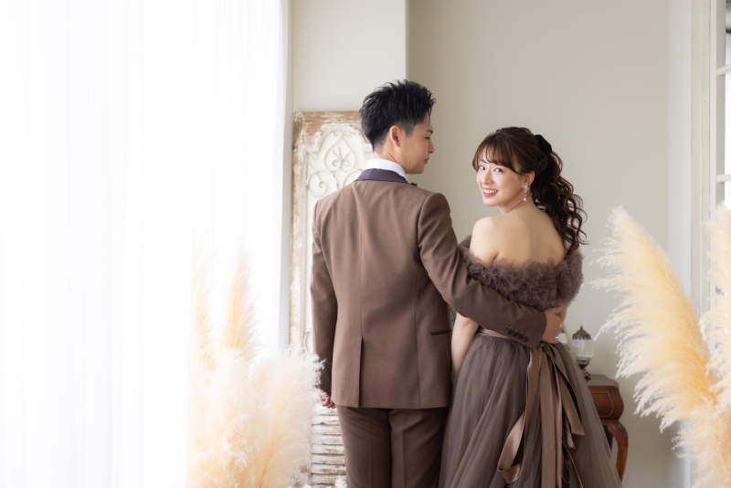 【ウェディングドレスもカラードレスも！】洋装2点スタジオ撮影 90,000円