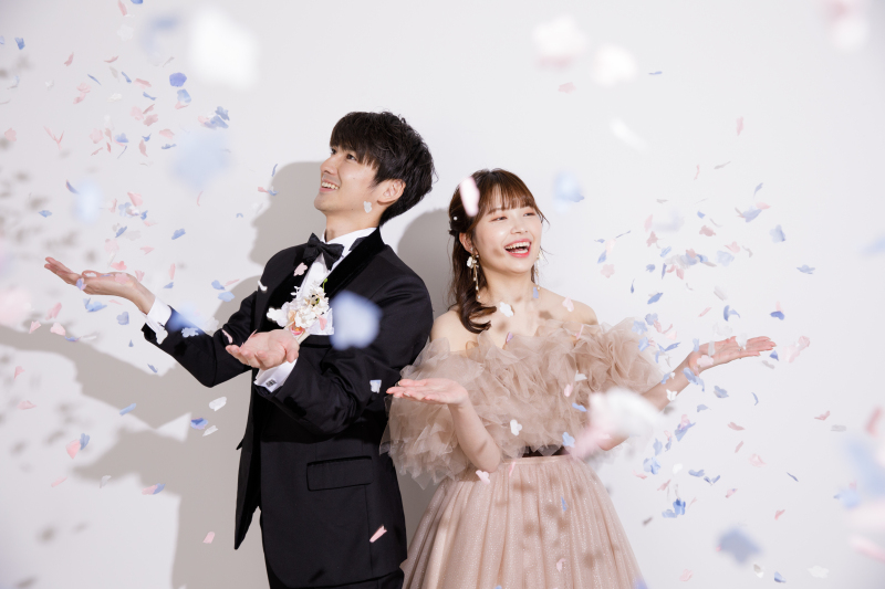 お持ち込みのアイテムを使って2人ならではの撮影を♡