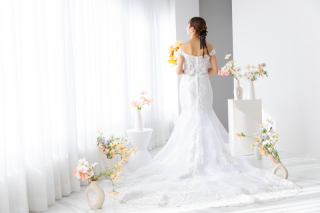 【ウェディングドレスもカラードレスも!】洋装2点スタジオ撮影 90,000円