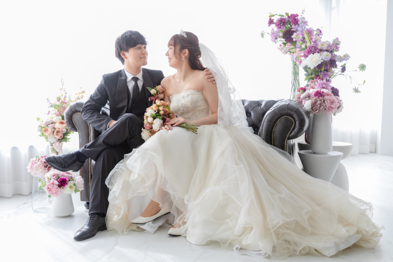 【ウェディングドレスもカラードレスも！】洋装2点スタジオ撮影 90,000円