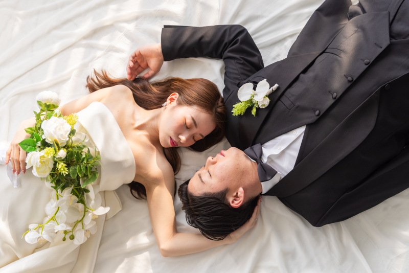 【ウェディングドレスもカラードレスも！】洋装2点スタジオ撮影 90,000円