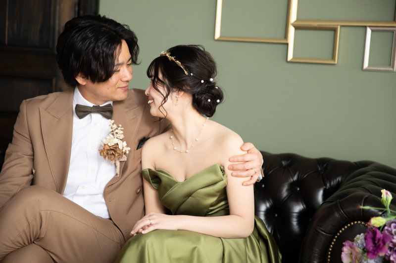 【ウェディングドレスもカラードレスも！】洋装2点スタジオ撮影 90,000円