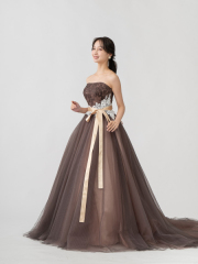 秋に合うカラードレスの色は？