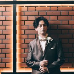 「ブートニア」って何？花婿さんを引き立てる選び方のポイントとコーデ