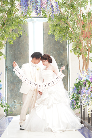 小物を使ったバリエーション豊富なフォトウェディング