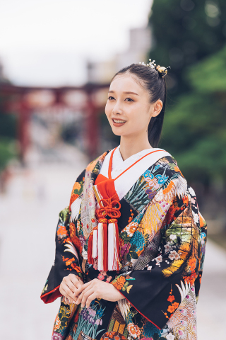 豪奢な「色打掛」