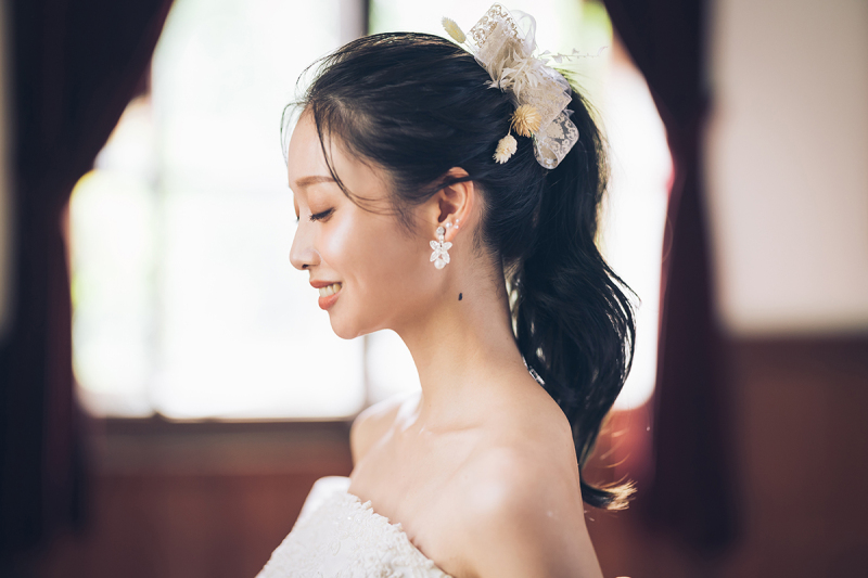 ドレスのタイプ別にチェック♪花嫁さんのヘアアレンジ