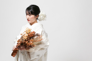 和装フォトウェディングで映えるヘアカラーの選び方