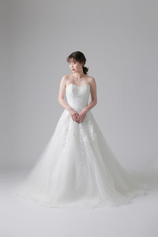 ウェディングドレスご紹介