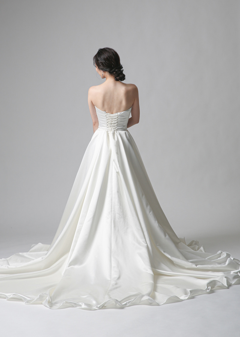 ウェディングドレスご紹介