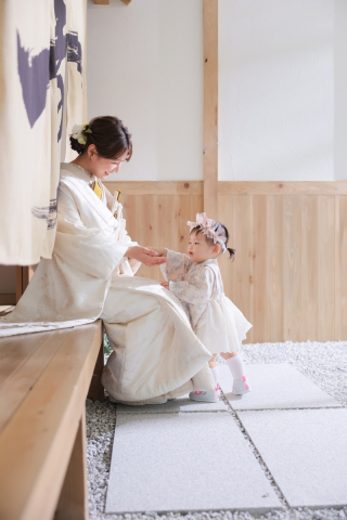 笑顔あふれる和装フォトウェディング〜家族の絆を感じる特別な一日〜