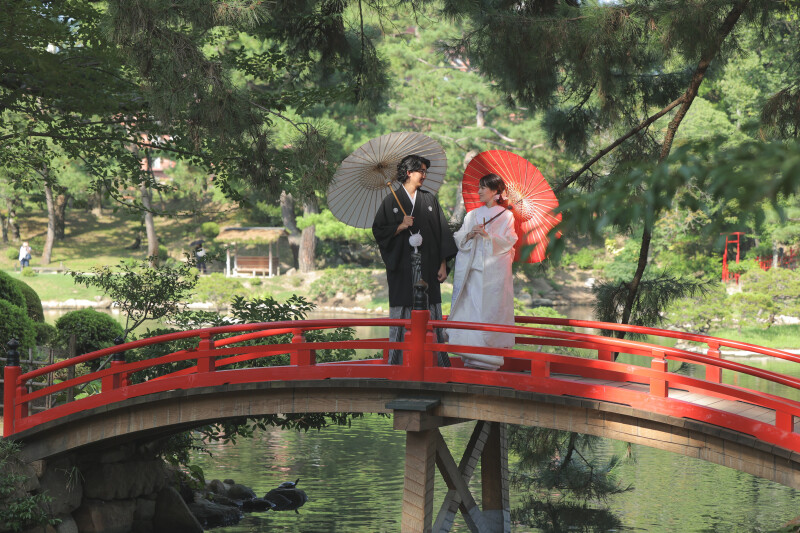 伝統美と自然が織りなす和装ウェディングフォト in 縮景園