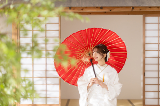 屋内庭園スタジオでの美しい和装撮影