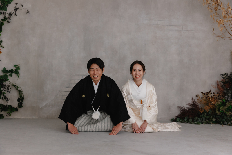 和装スタジオで撮影した美しいウェディングフォト