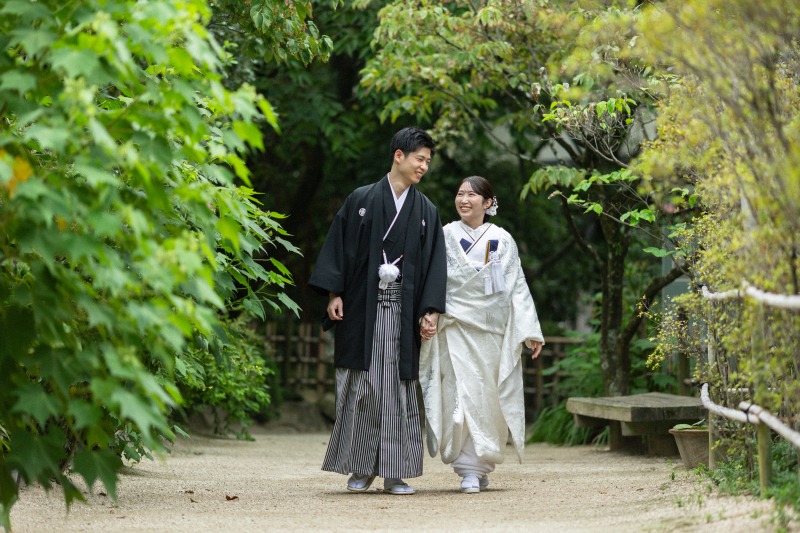 四季の彩りに包まれて ― 縮景園で叶える和装ウェディングフォト