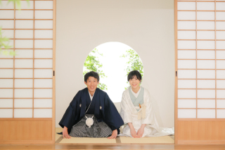 和と洋を一度に楽しむ ― 屋内庭園スタジオとチャペルスタジオ撮影