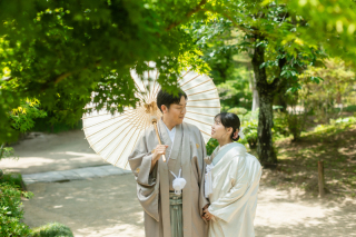 初夏の緑に包まれて──縮景園で叶える和装前撮り