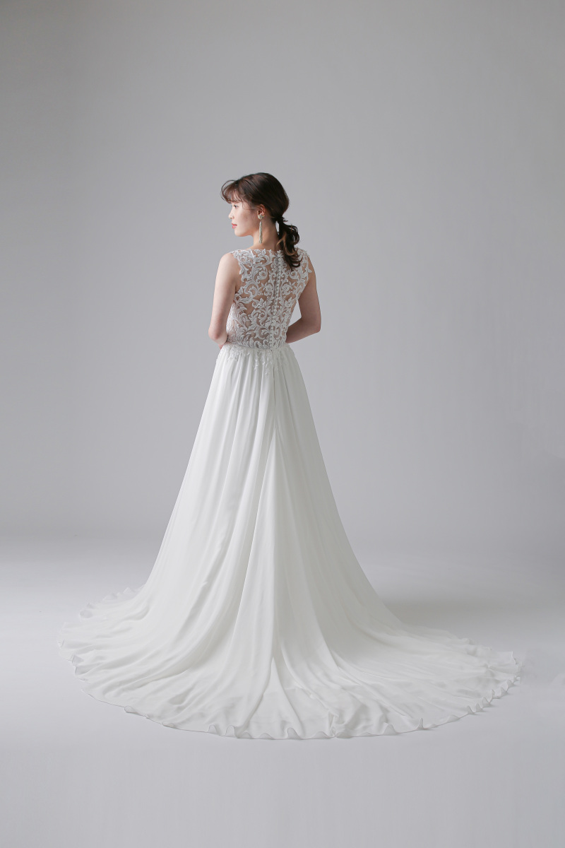 ウェディングドレスご紹介