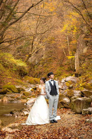 秋の渓谷で♡大人ムードのロケーションフォト！