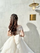 人気のヘアアレンジ《ハーフツイン》