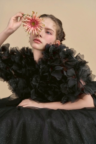 新作ドレスのご紹介です☆