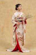 華やかなチェンジ!大振袖から色打掛へ