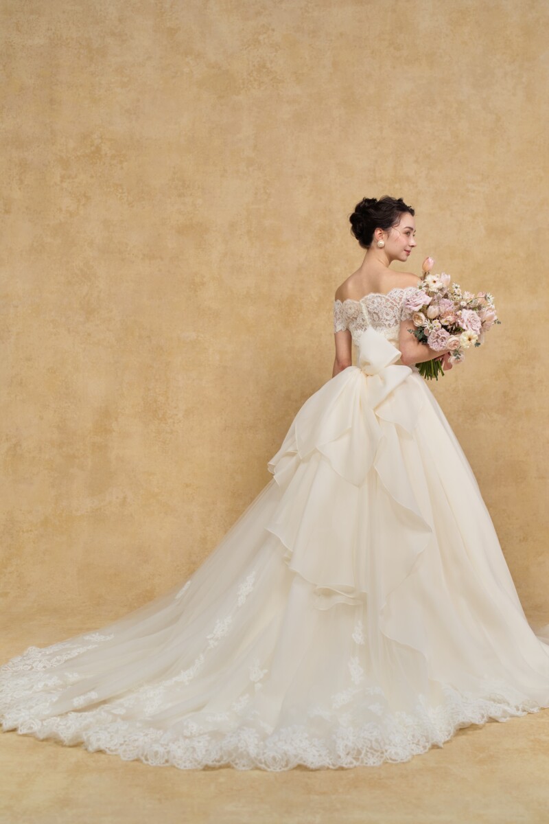 ☆ウエディングドレスのご紹介★　Mina - ミーナ - 