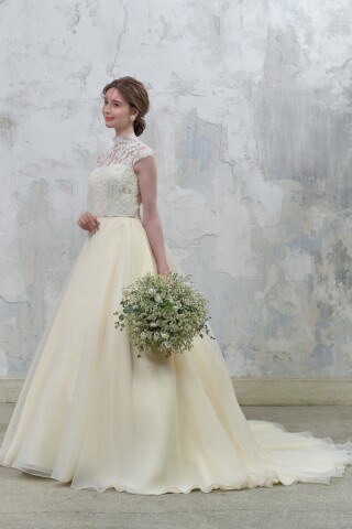 露出ひかえめハイネックドレス♪