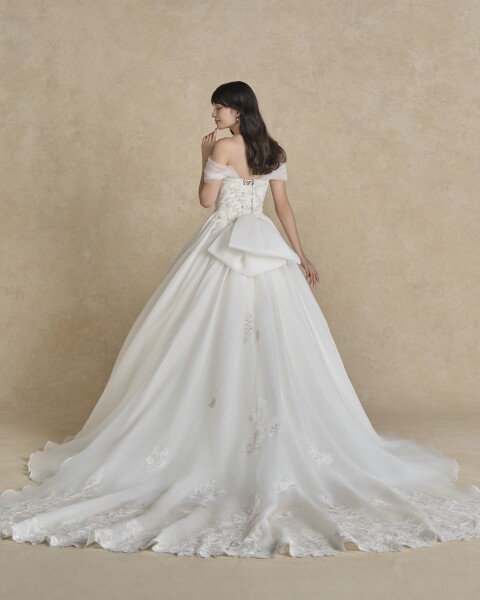 洗練された華やかさのドレス【Jessie - ジェシー -】