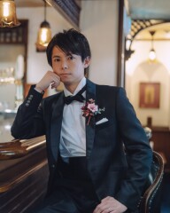 魅力を引き立てる、新郎メイク