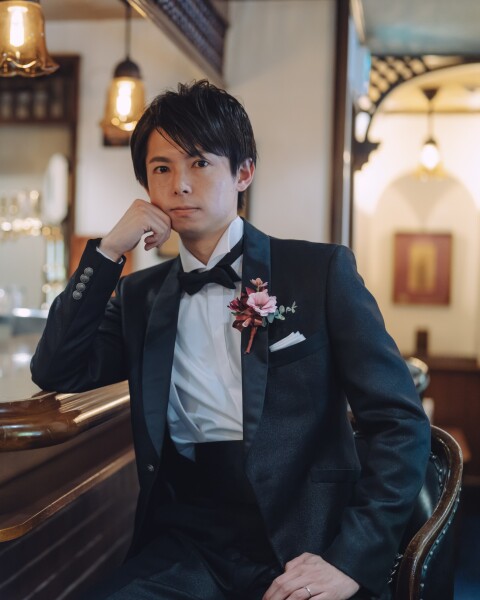 魅力を引き立てる、新郎メイク