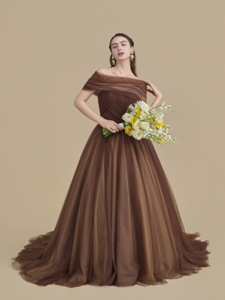 とても秋らしいカラードレスのご紹介【Brun ブラン】