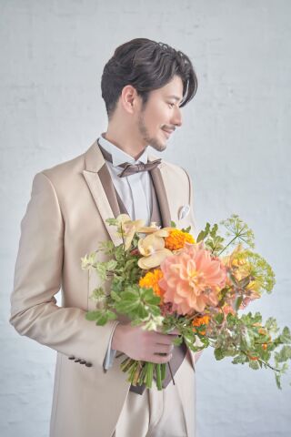 上品かつ温かみのあるタキシードスタイル