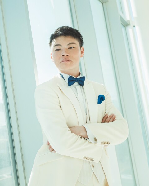 魅力を引き立てる、新郎メイク