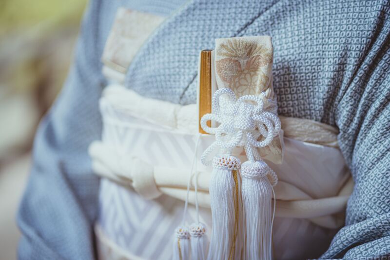 色掛下で華やかに！